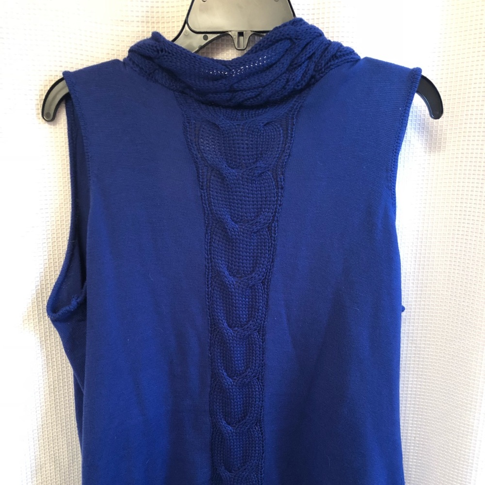 Knit vest